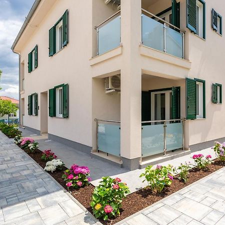 באסקה Divine Apartments מראה חיצוני תמונה