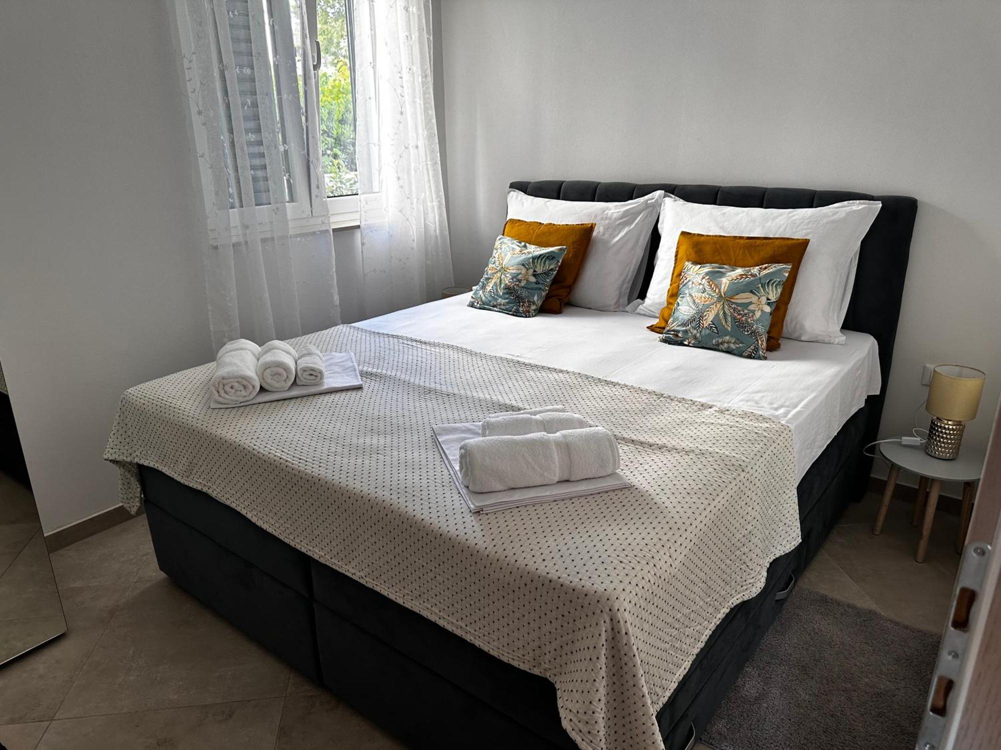 באסקה Divine Apartments מראה חיצוני תמונה