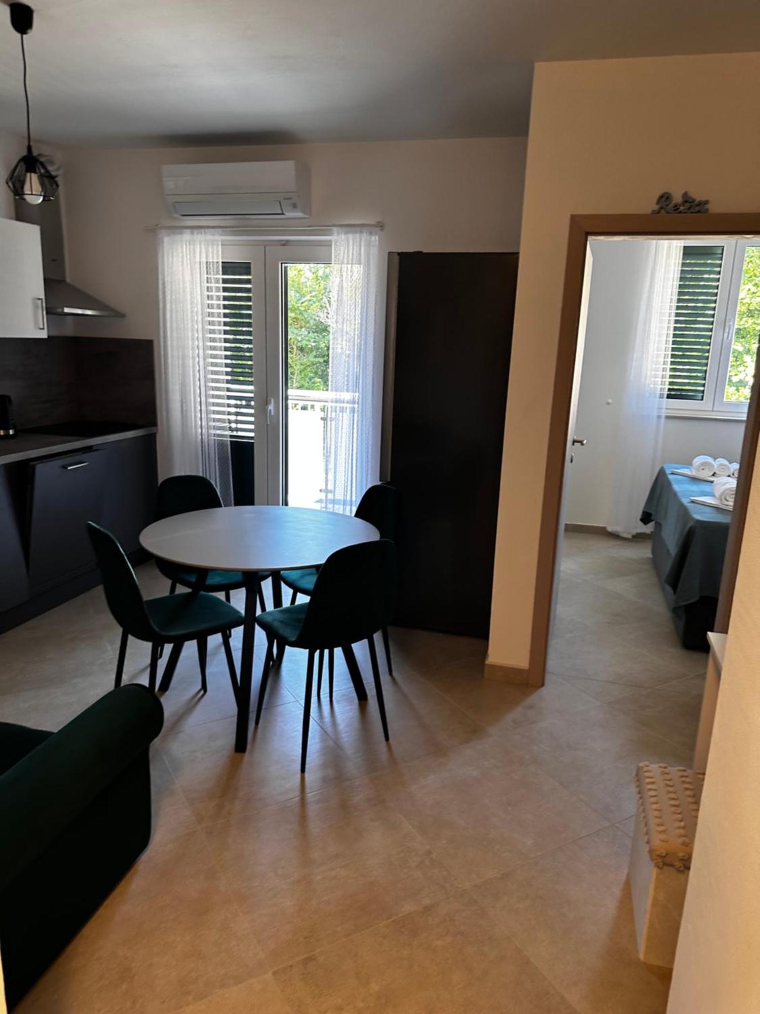 באסקה Divine Apartments מראה חיצוני תמונה