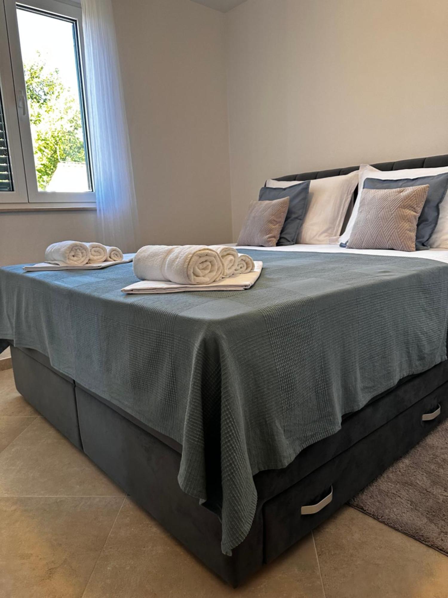 באסקה Divine Apartments מראה חיצוני תמונה